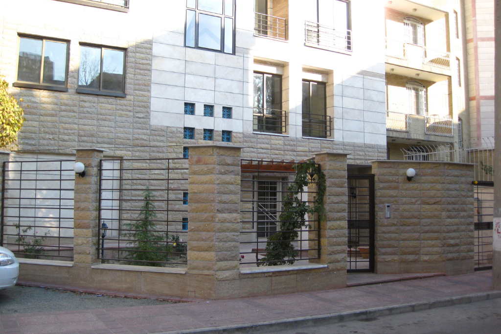 Delgosha Apartment